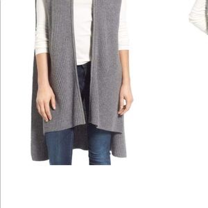 BLACK Halogen Front zip sweater vest